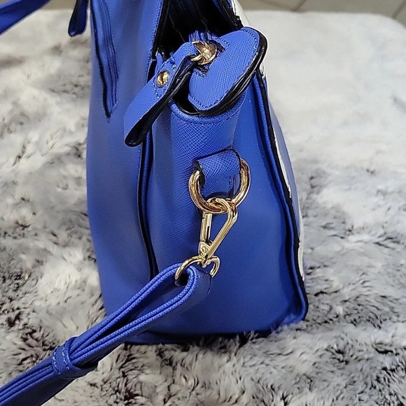 Great for summer! Blue and white bag - Picture 4 of 6
